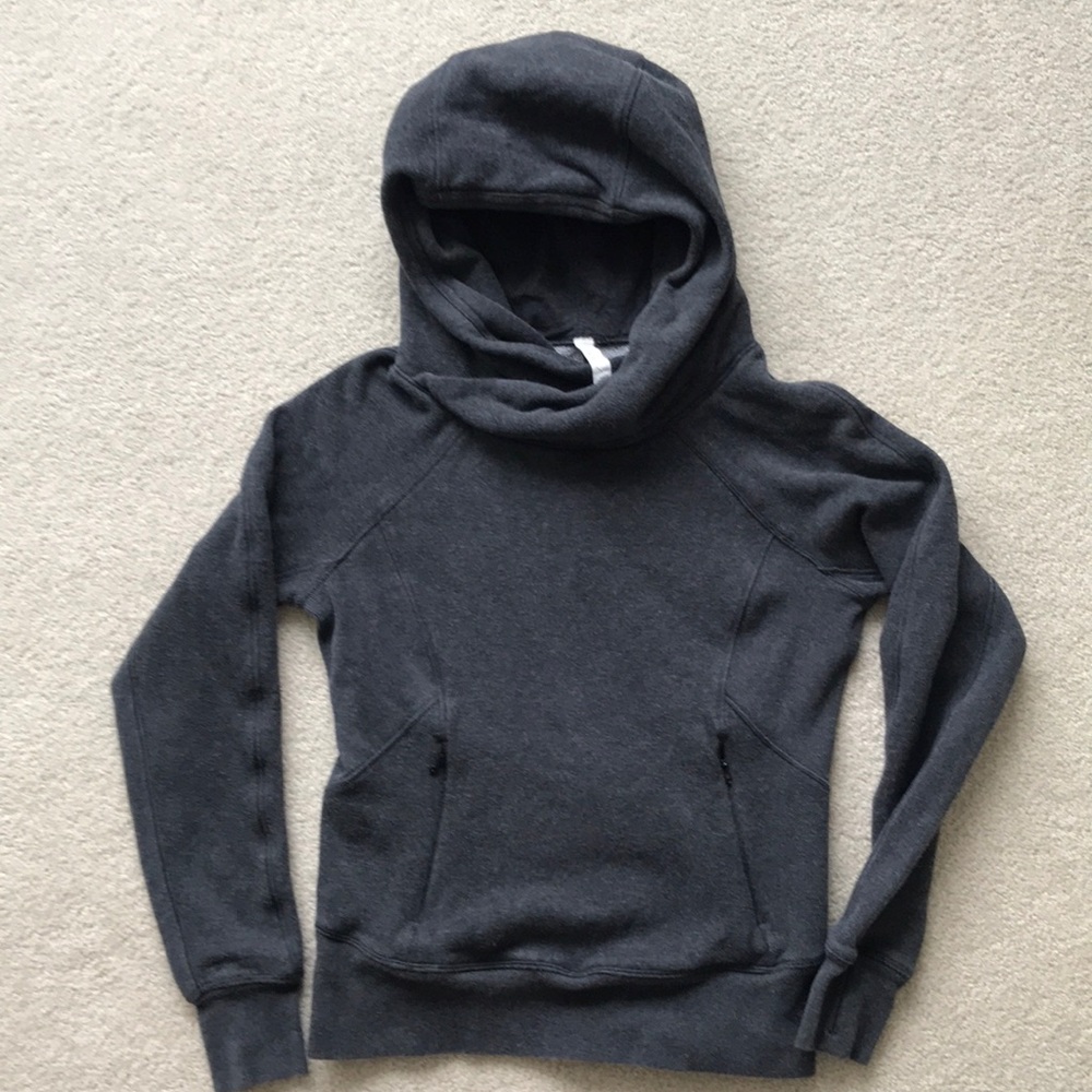 Lululemon sweatshirt